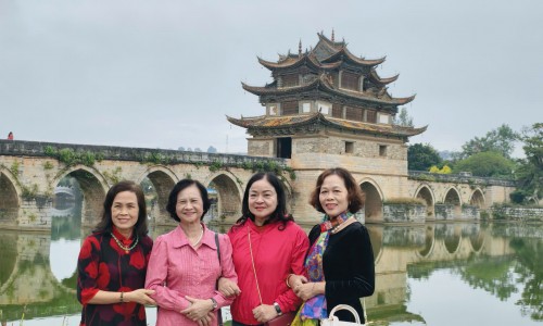 HÀ NỘI - QUY NHƠN - TUY HOÀ - MIỀN ĐẤT HOA VÀNG TRÊN CỎ XANH