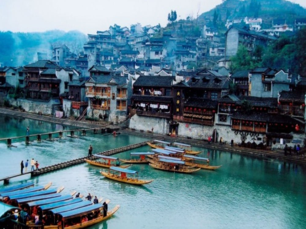 TOUR PHƯỢNG HOÀNG CỔ TRẤN