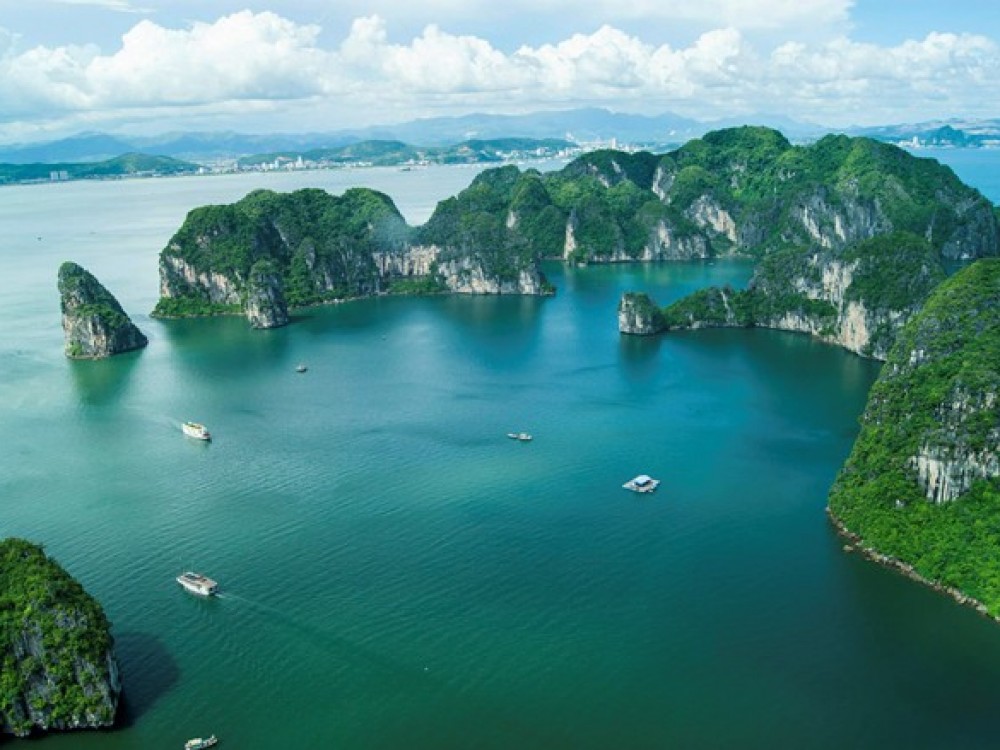 HẠ LONG – TUẦN CHÂU – THĂM VỊNH HẠ LONG KỲ QUAN THIÊN NHIÊN
